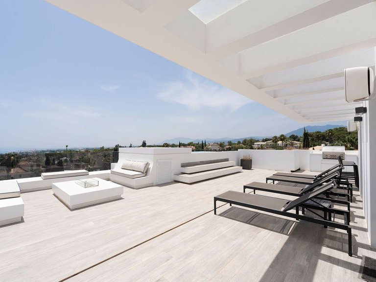 Villa for Sale in Nagüeles, Malaga 46