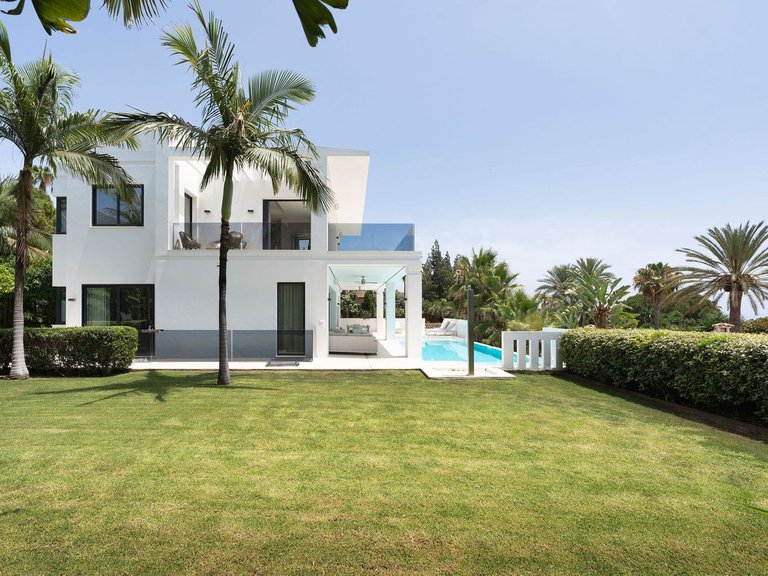 Villa for Sale in Nagüeles, Malaga 53