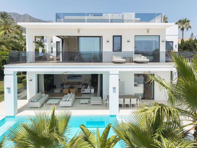 Villa for Sale in Nagüeles, Malaga 55