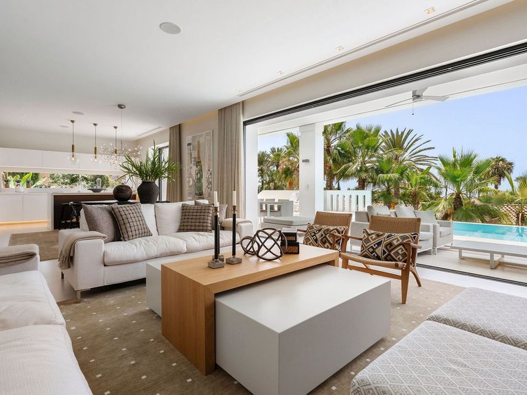 Villa for Sale in Nagüeles, Malaga 8