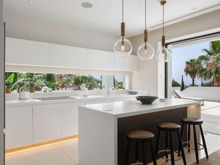 Villa for Sale in Nagüeles, Malaga 9
