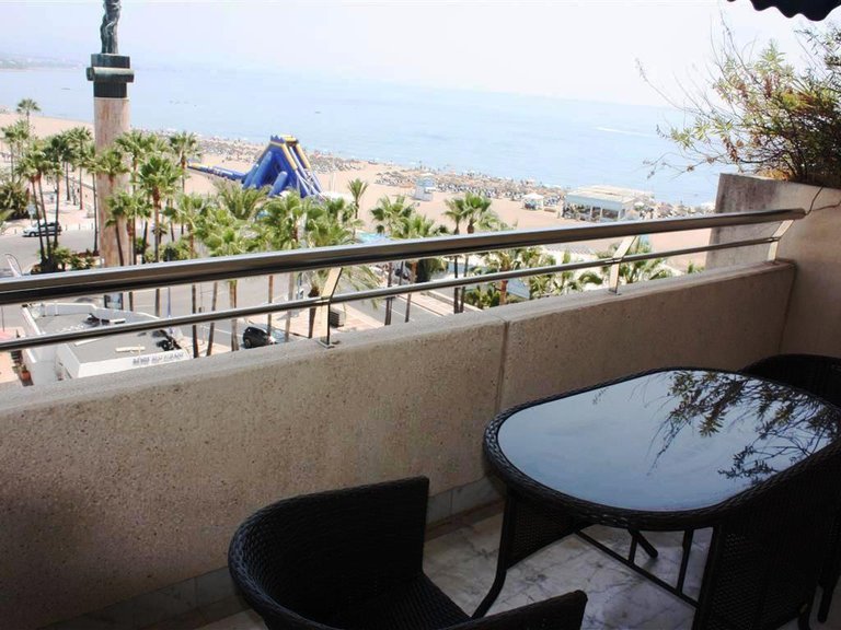 Apartment for Sale in Puerto Banús, Malaga 2