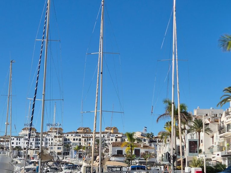 Apartment for Sale in Puerto Banús, Malaga 18