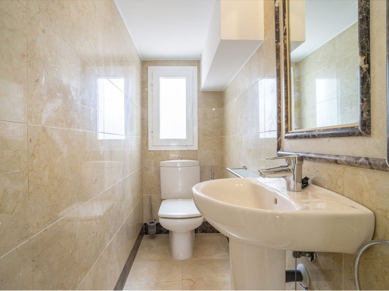 Apartment for Sale in Marbella, Malaga 16