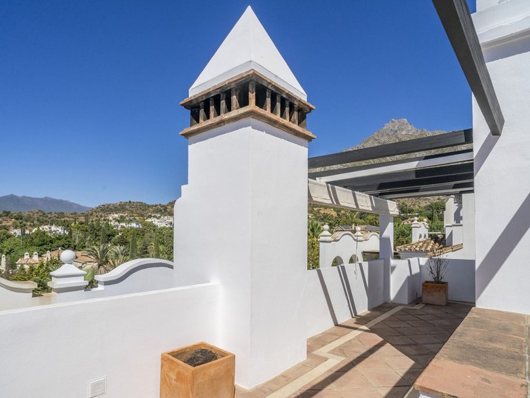 Apartment for Sale in Marbella, Malaga 25