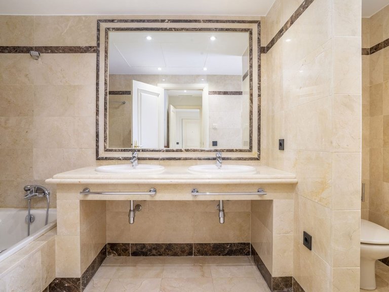 Apartment for Sale in Marbella, Malaga 41