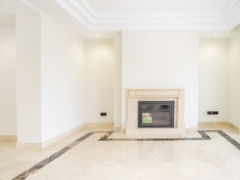 Apartment for Sale in Marbella, Malaga 56