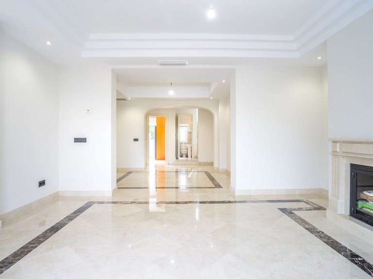 Apartment for Sale in Marbella, Malaga 57
