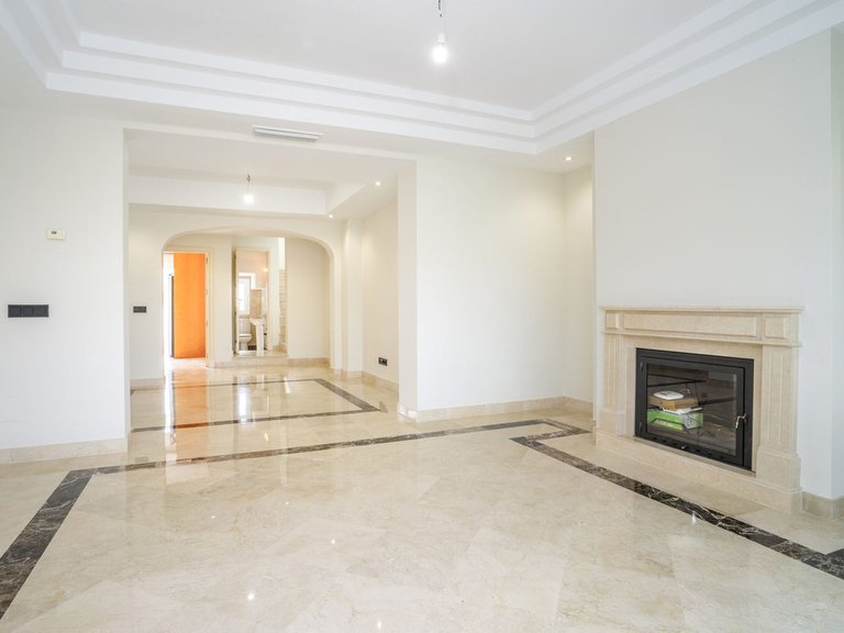 Apartment for Sale in Marbella, Malaga 58