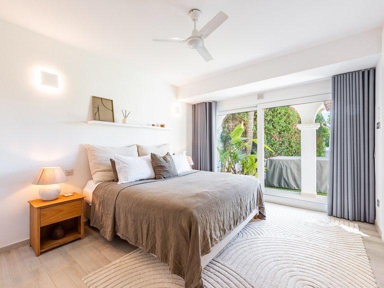 Villa for Sale in Istán, Malaga 24