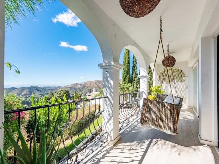 Villa for Sale in Istán, Malaga 8