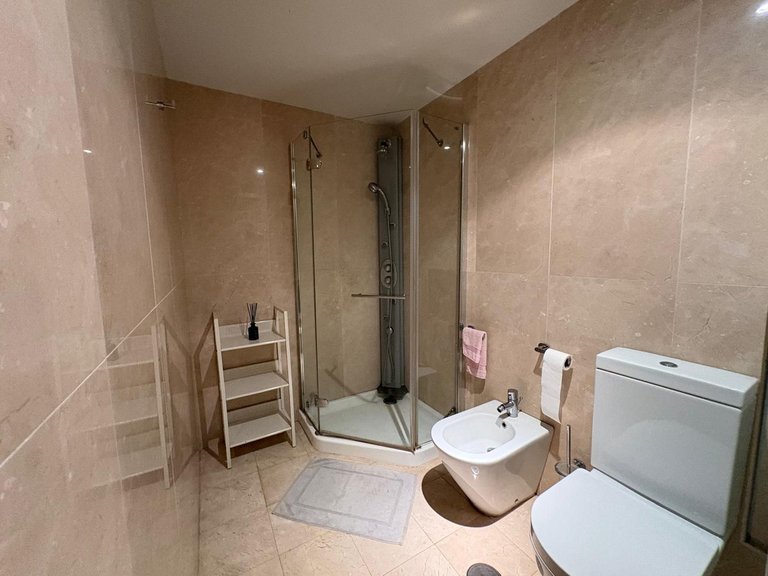 Apartment for Sale in Nueva Andalucía, Malaga 18