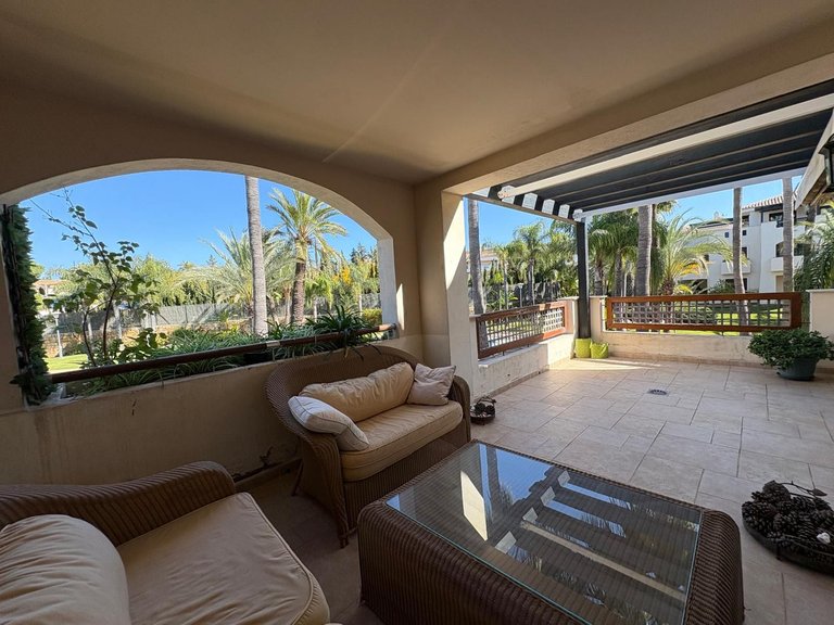 Apartment for Sale in Nueva Andalucía, Malaga 20