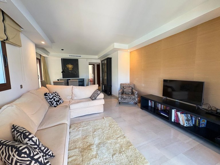 Apartment for Sale in Nueva Andalucía, Malaga 3