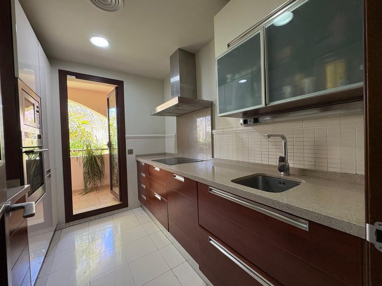 Apartment for Sale in Nueva Andalucía, Malaga 6