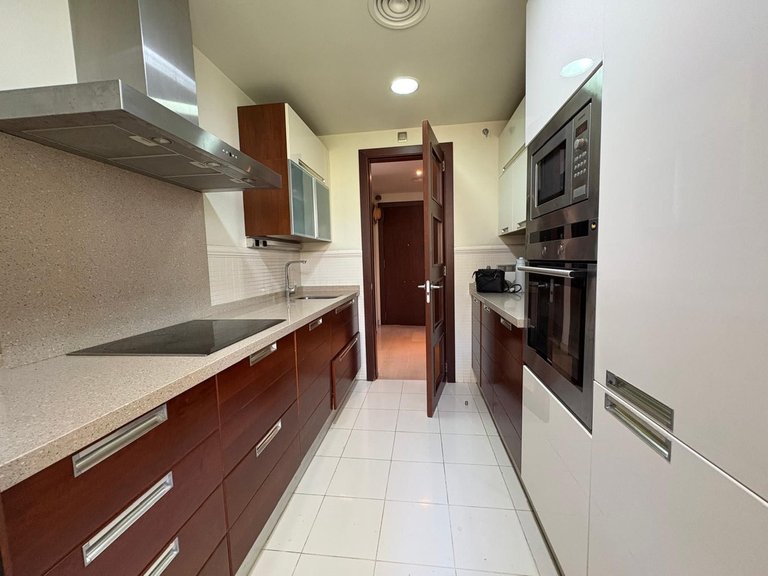 Apartment for Sale in Nueva Andalucía, Malaga 7