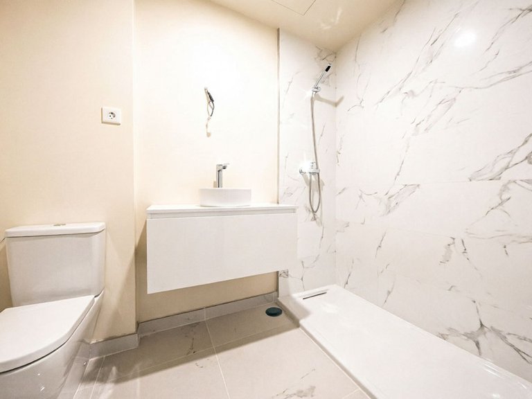 Apartment for Sale in Benalmadena, Malaga 6