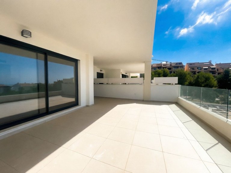 Apartment for Sale in Benalmadena, Malaga 8