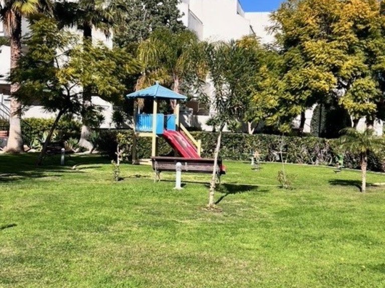 Apartment for Sale in San Pedro De Alcántara, Malaga 29