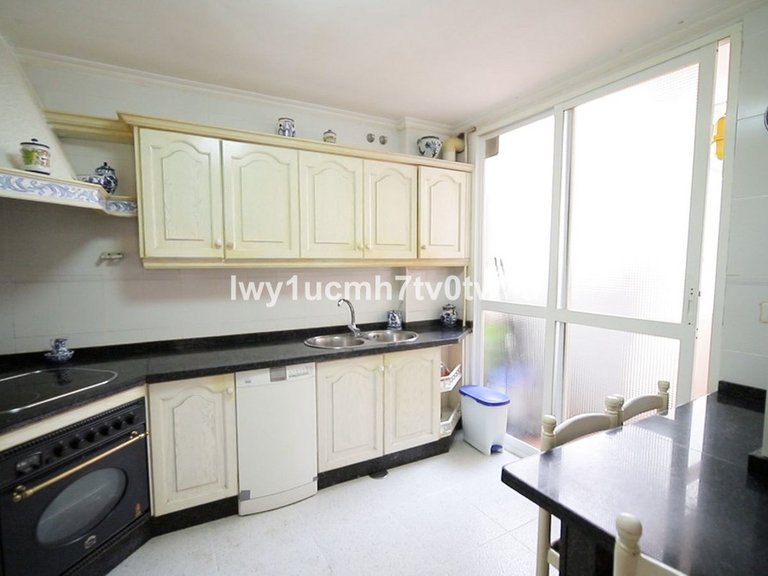 Apartment for Sale in Cerrado De Calderón, Malaga 18
