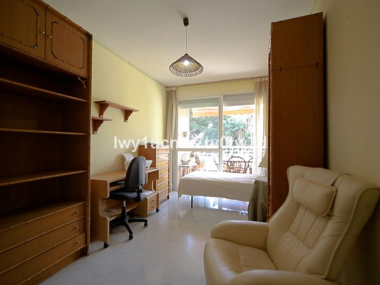 Apartment for Sale in Cerrado De Calderón, Malaga 19