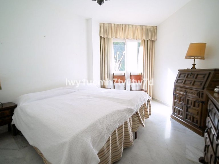 Apartment for Sale in Cerrado De Calderón, Malaga 21
