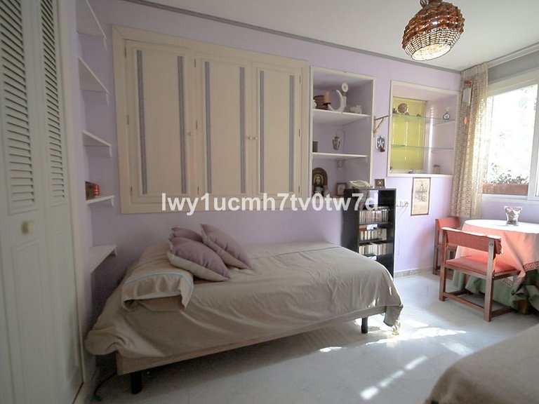 Apartment for Sale in Cerrado De Calderón, Malaga 24