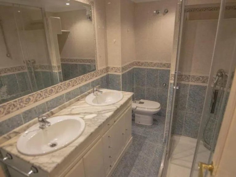 Apartment for Sale in Marbella, Malaga 25