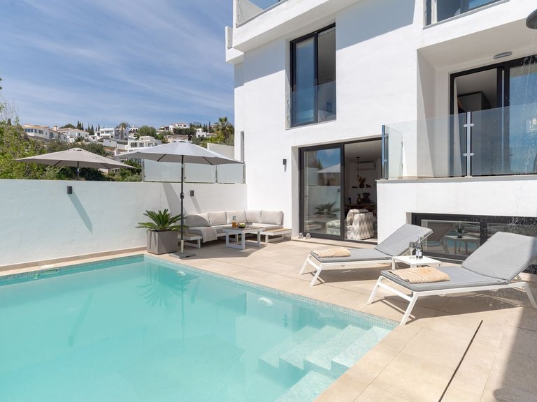 Town House for Sale in Torreblanca, Malaga 2