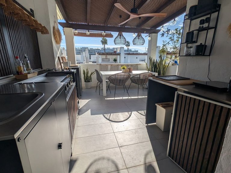Villa for Sale in San Pedro De Alcántara, Malaga 28