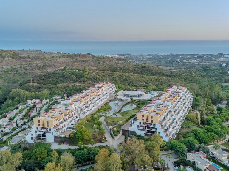 Apartment for Sale in Estepona, Malaga 1
