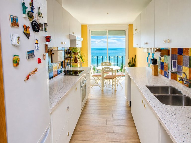 Penthouse for Sale in San Luis De Sabinillas, Malaga 8