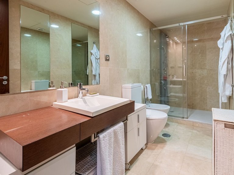 Apartment for Sale in Nueva Andalucía, Malaga 11