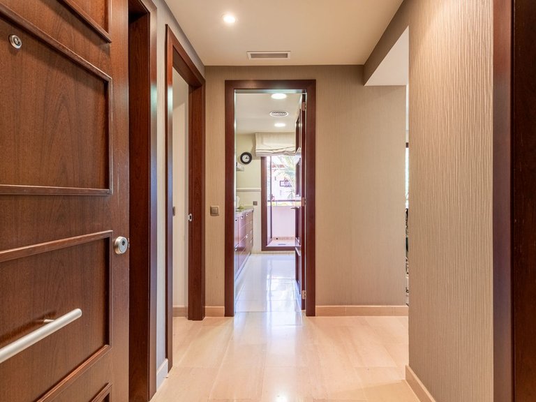Apartment for Sale in Nueva Andalucía, Malaga 14