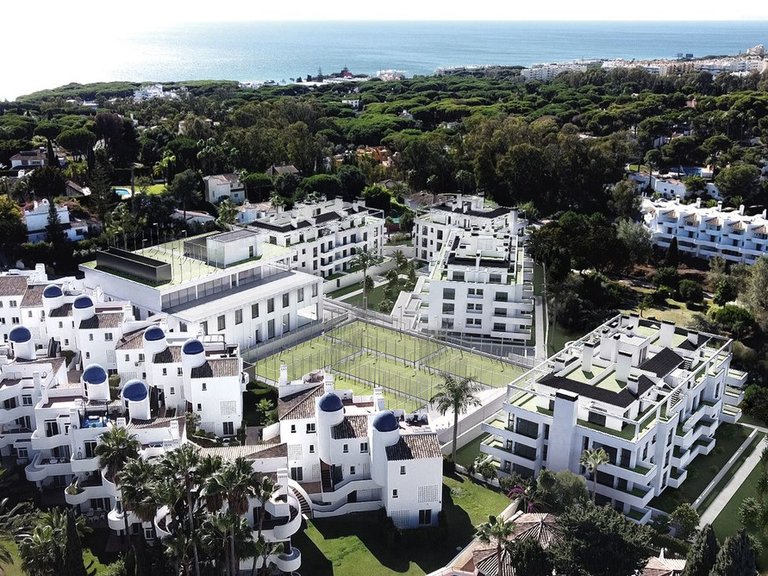 Apartment for Sale in Calahonda, Malaga 1
