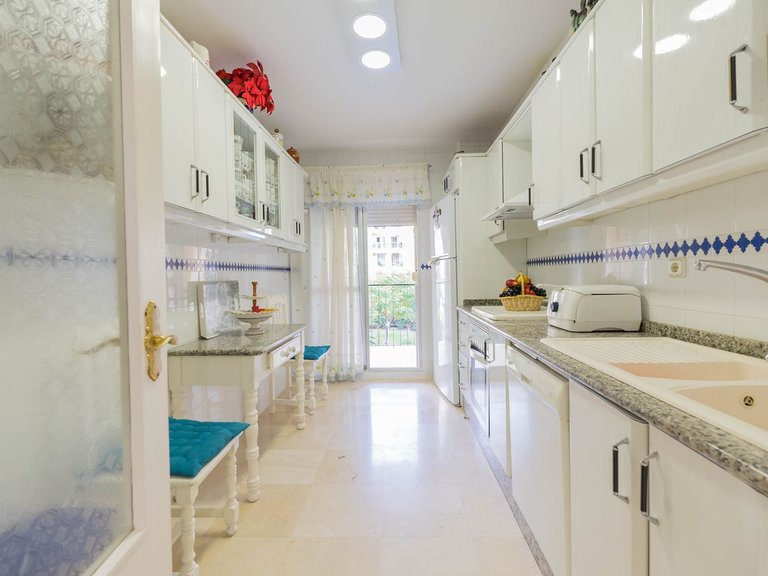 Apartment for Sale in Fuengirola, Malaga 30