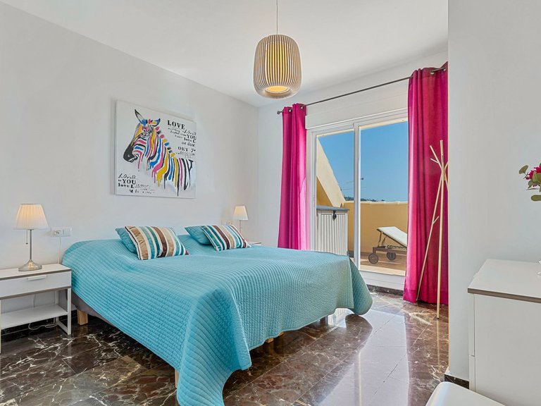 Penthouse for Sale in Carvajal, Malaga 11
