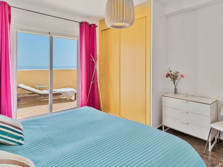 Penthouse for Sale in Carvajal, Malaga 14