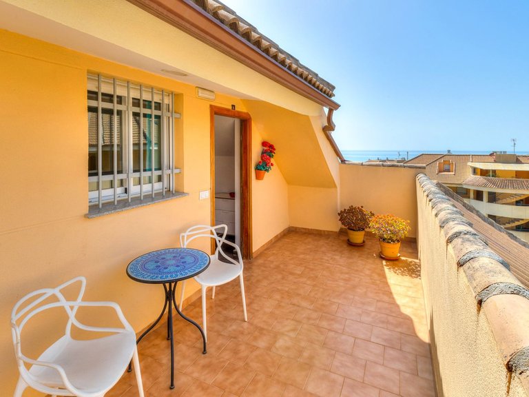 Penthouse for Sale in Carvajal, Malaga 23