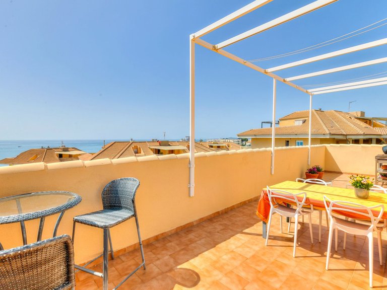 Penthouse for Sale in Carvajal, Malaga 8