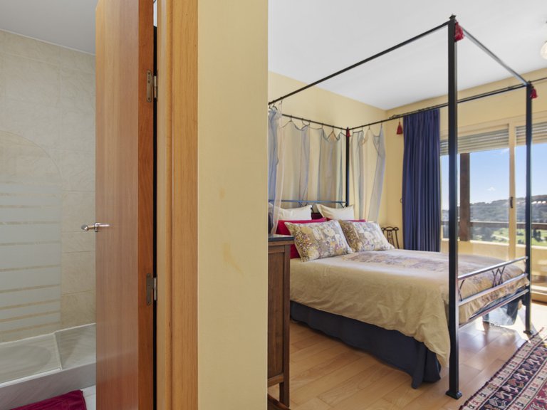Villa for Sale in Benahavís, Malaga 18