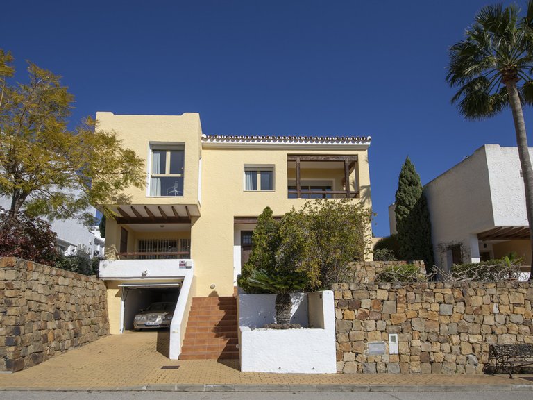 Villa for Sale in Benahavís, Malaga 34
