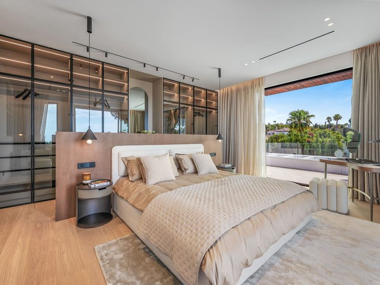 Villa for Sale in Marbesa, Malaga 13