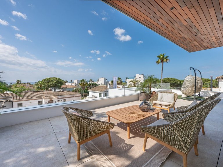 Villa for Sale in Marbesa, Malaga 16