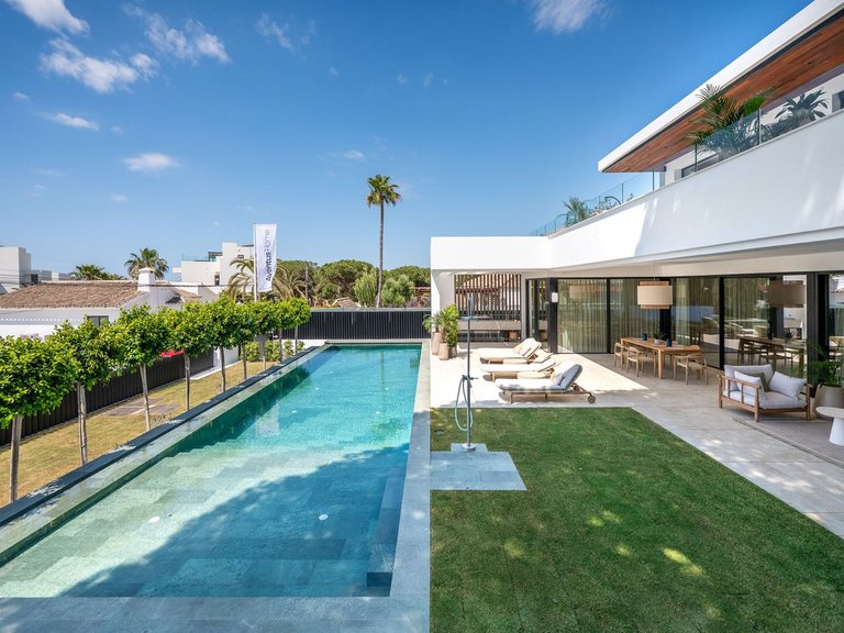 Villa for Sale in Marbesa, Malaga 2