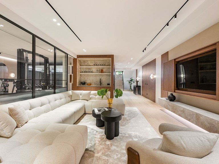 Villa for Sale in Marbesa, Malaga 43