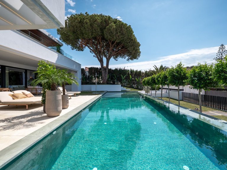 Villa for Sale in Marbesa, Malaga 5