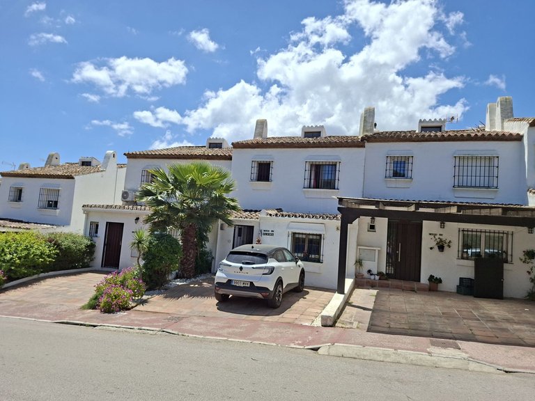 Villa for Sale in La Duquesa, Malaga 1