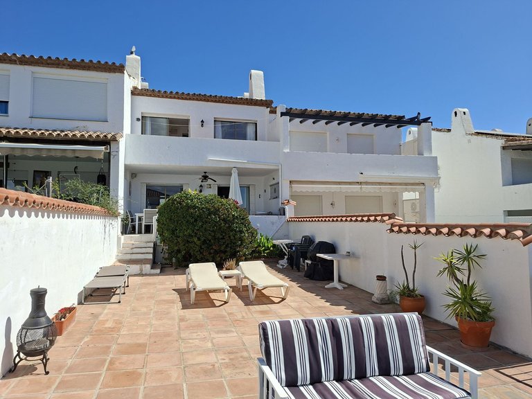 Villa for Sale in La Duquesa, Malaga 11