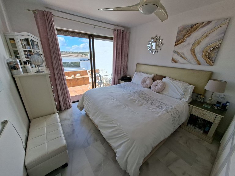 Villa for Sale in La Duquesa, Malaga 14